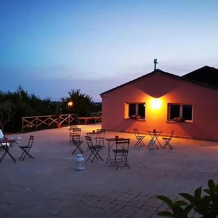 Ferienhaus Mit Privatpool Fuer 18 Personen Ca 500 Qm In Loreto, Adriakueste Italien Mittlere Italienische Adriakueste