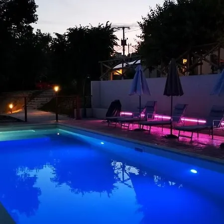 Ferienhaus Ferienhaus Mit Privatpool Fuer 18 Personen Ca 500 Qm In Loreto, Adriakueste Italien Mittlere Italienische Adriakueste *