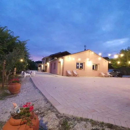 Ferienhaus Mit Privatpool Fuer 18 Personen Ca 500 Qm In Loreto, Adriakueste Italien Mittlere Italienische Adriakueste *